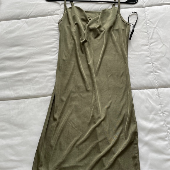 Olive green stretchy dress - Picture 1 of 3